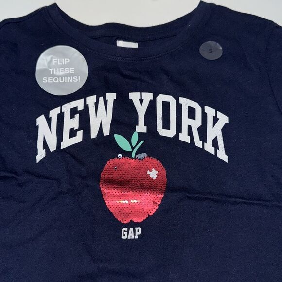 🔥GAP Blue Short Sleeve Tee with New York Apple Design Sz s 6-7 - Picture 2 of 4